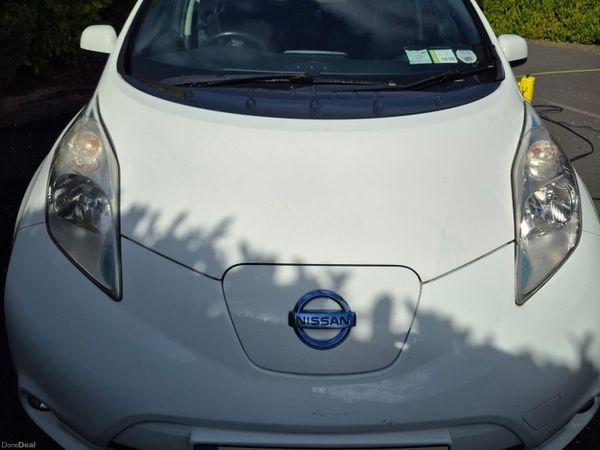 Nissan Leaf Hatchback, Electric, 2015, White