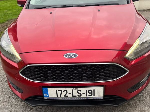 Ford Focus Hatchback, Diesel, 2017, Red