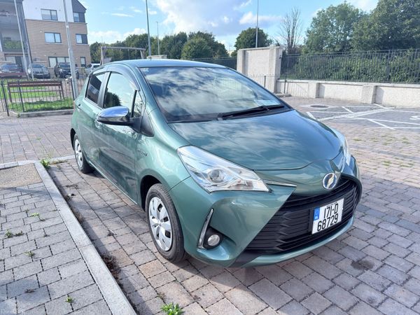 Toyota Vitz Hatchback, Petrol Hybrid, 2017, Green