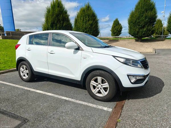 Kia Sportage SUV, Diesel, 2015, White