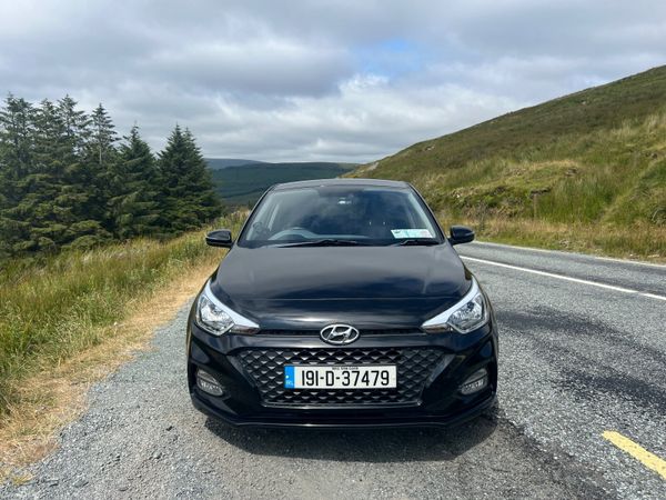Hyundai i20 Hatchback, Petrol, 2019, Black