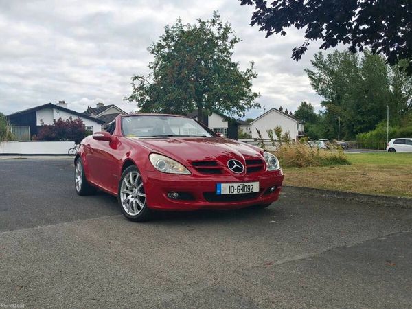 Mercedes-Benz SLK Convertible, Petrol, 2010, Red