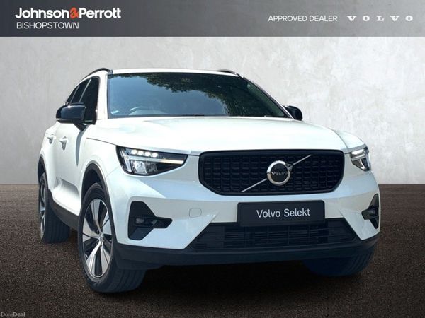 Volvo XC40 SUV, Petrol Hybrid, 2023, White