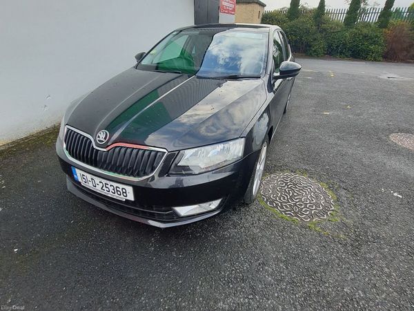 Skoda Octavia Saloon, Diesel, 2015, Black