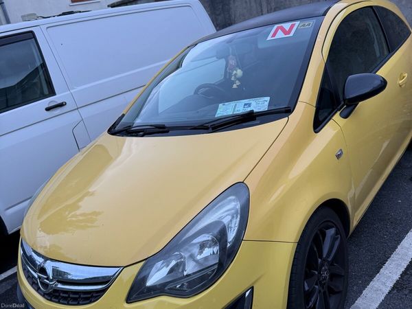 Opel Corsa Hatchback, Petrol, 2013, Yellow