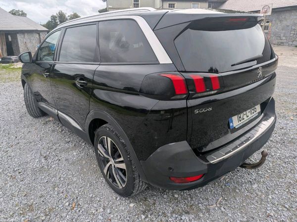Peugeot 5008 MPV, Diesel, 2018, Black