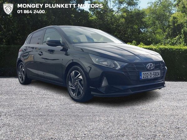 Hyundai i20 Hatchback, Petrol, 2023, Black