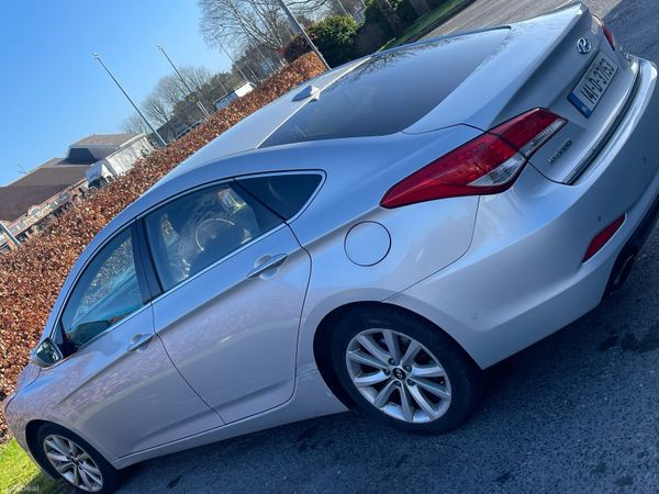Hyundai i40 Saloon, Diesel, 2014, Silver