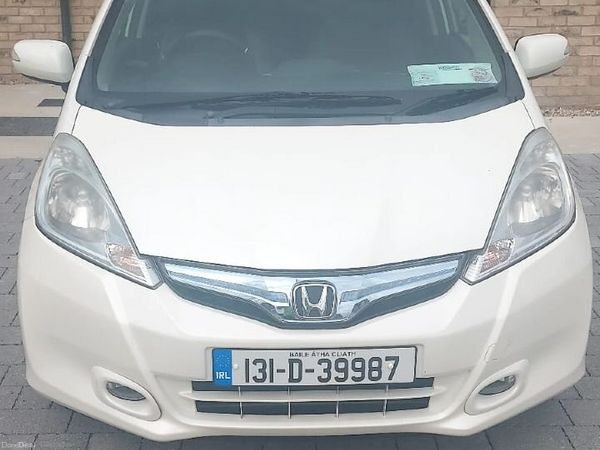 Honda Fit Hatchback, Petrol Hybrid, 2013, White