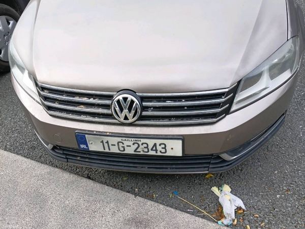 Volkswagen Passat Saloon, Diesel, 2011, Brown