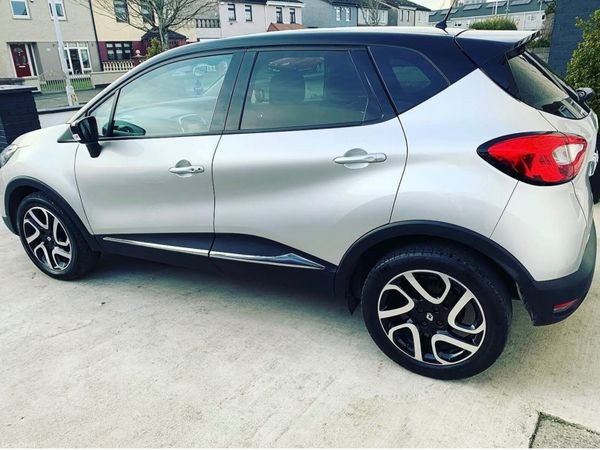 Renault Captur Hatchback, Petrol, 2016, Silver