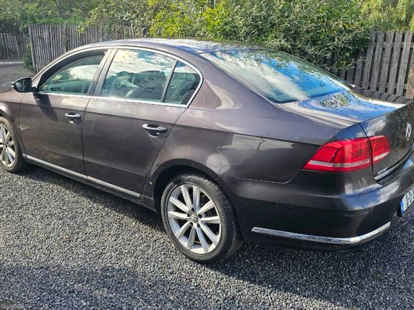 Volkswagen Passat Saloon, Diesel, 2011, Brown