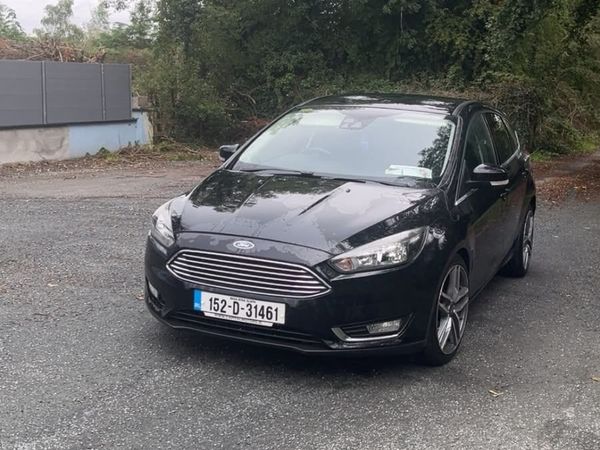 Ford Focus Hatchback, Petrol, 2015, Black