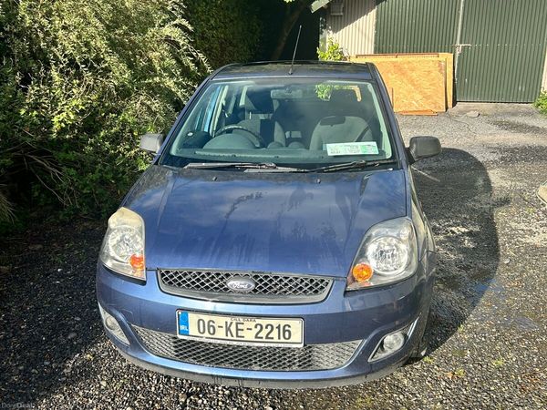 Ford Fiesta Hatchback, Petrol, 2006, Blue