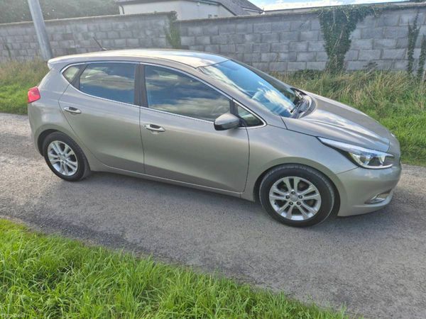 Kia Ceed Hatchback, Diesel, 2013, Silver