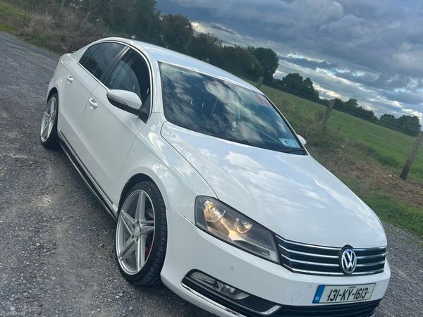 Volkswagen Passat Saloon, Diesel, 2013, White