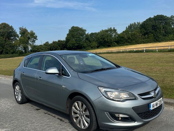 Vauxhall Astra Hatchback, Diesel, 2014, Silver