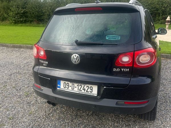 Volkswagen Tiguan SUV, Diesel, 2009, Black