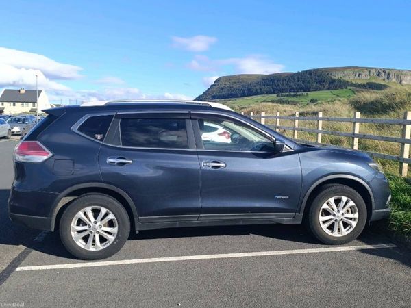 Nissan X-Trail SUV, Petrol Hybrid, 2015, Blue