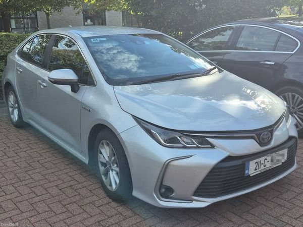 Toyota Corolla Saloon, Petrol Hybrid, 2021, Grey