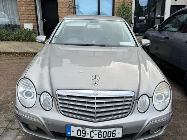 Mercedes-Benz E-Class Saloon, Diesel, 2009, Silver