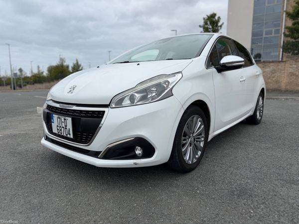 Peugeot 208 Hatchback, Petrol, 2017, White