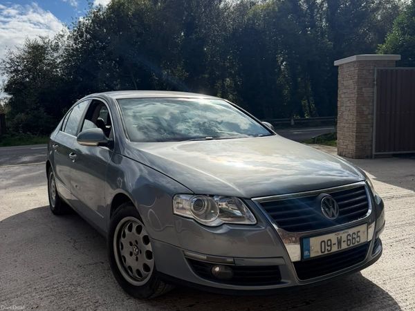 Volkswagen Passat Saloon, Diesel, 2009, Grey