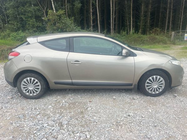 Renault Megane Coupe, Diesel, 2010, Gold
