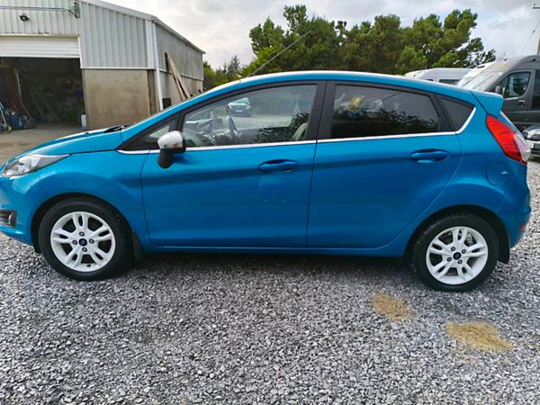 Ford Fiesta Hatchback, Petrol, 2016, Blue
