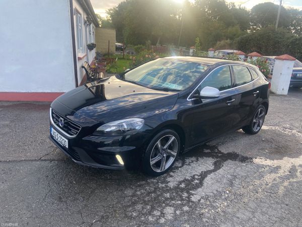 Volvo V40 Hatchback, Diesel, 2014, Black