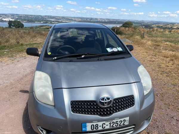 Toyota Yaris Hatchback, Petrol, 2010, Silver