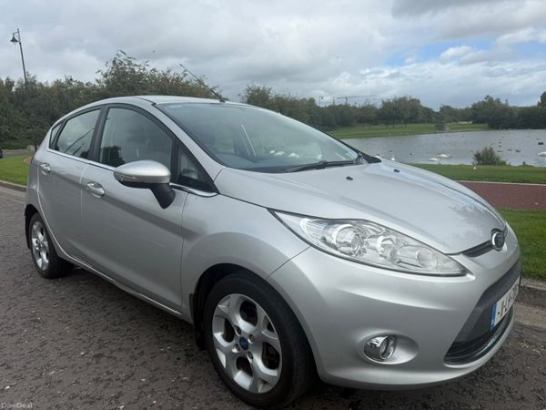 Ford Fiesta Hatchback, Petrol, 2011, Silver