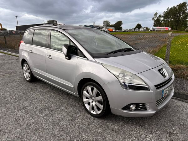 Peugeot 5008 MPV, Diesel, 2013, Silver