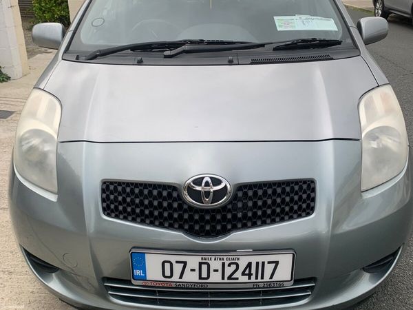 Toyota Yaris Hatchback, Petrol, 2007, Silver