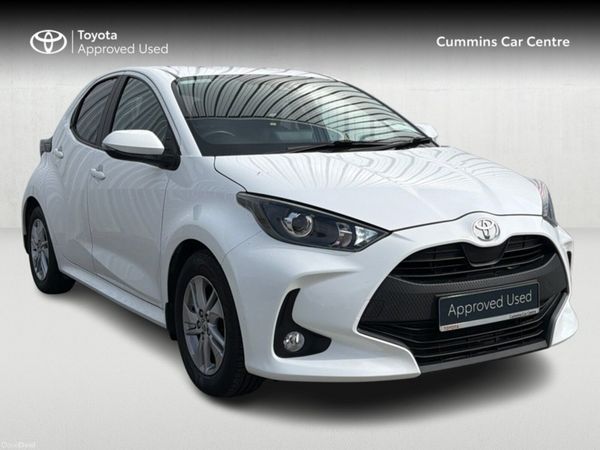 Toyota Yaris Hatchback, Petrol, 2024, White