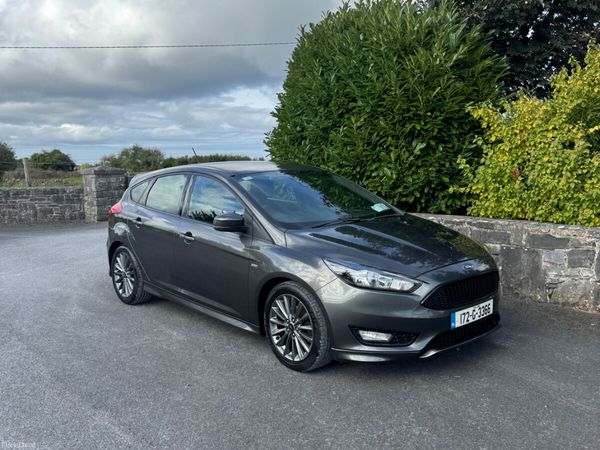 Ford Focus Hatchback, Petrol, 2017, Grey