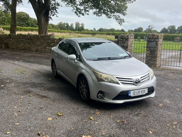 Toyota Avensis Saloon, Diesel, 2012, Silver