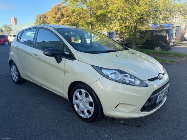 Ford Fiesta Hatchback, Petrol, 2009, Beige