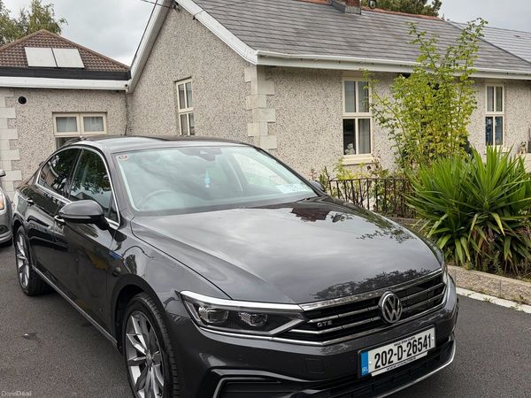 Volkswagen Passat Saloon, Petrol Plug-in Hybrid, 2020, Grey