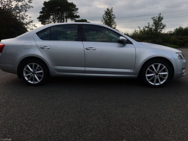 Skoda Octavia Saloon, Diesel, 2016, Silver