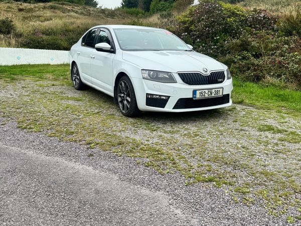 Skoda Octavia Saloon, Diesel, 2015, White
