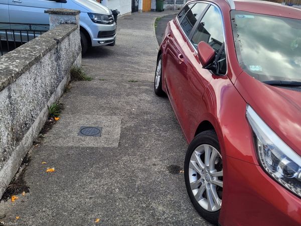 Kia Ceed Estate/Jeep, Diesel, 2013, Red