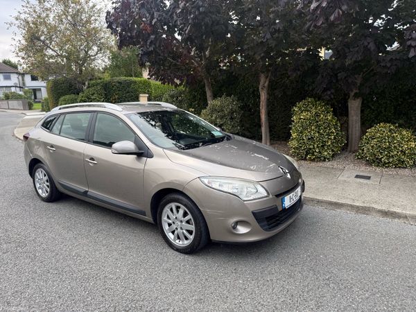 Renault Megane Estate, Diesel, 2011, Gold