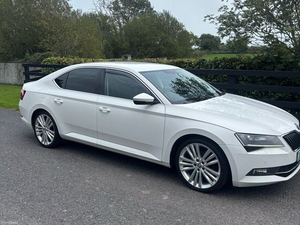 Skoda Superb Saloon, Diesel, 2017, White