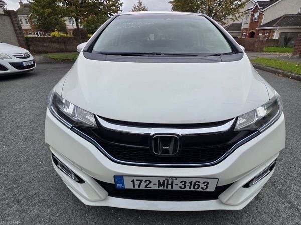 Honda Fit Hatchback, Petrol Hybrid, 2017, White
