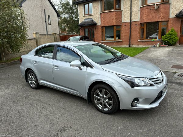Toyota Avensis Saloon, Diesel, 2014, Silver