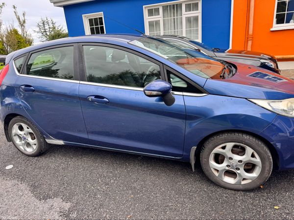 Ford Fiesta Hatchback, Petrol, 2009, Blue