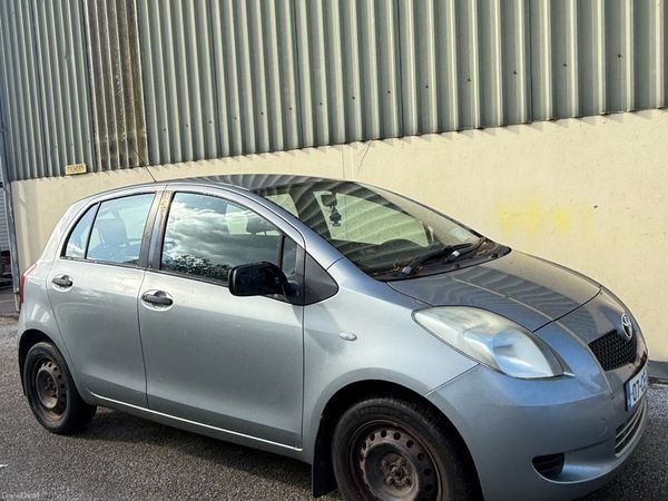 Toyota Yaris Hatchback, Petrol, 2007, Silver