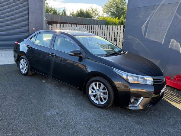 Toyota Corolla Saloon, Diesel, 2016, Black