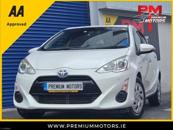 Toyota Aqua Hatchback, Petrol Hybrid, 2017, Blue